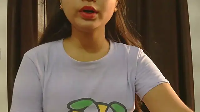 Snapshot of Cute-Bacchi chatting on 09/28/25, 01:11 Cute-Bacchi online show from 09/28/25, 01:11