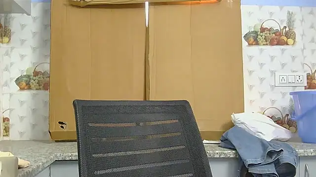 Cute-Bacchi online show from 10/24/25, 01:57