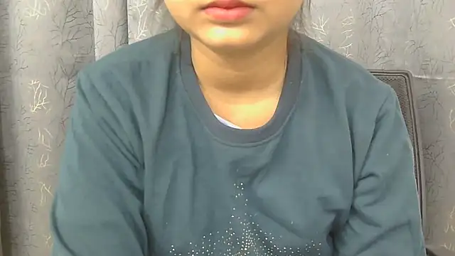 Cute-Bacchi online show from 11/09/25, 02:43