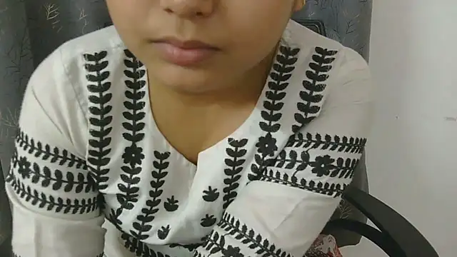 Cute-Bacchi online show from 11/13/25, 03:38