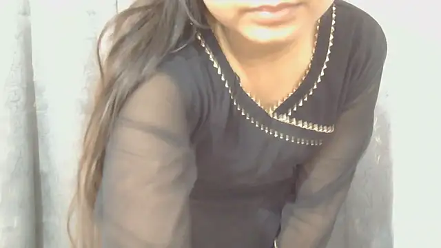 Cute-Bacchi online show from 11/15/25, 03:26