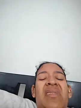 Amber-Sweett online show from 11/06/25, 03:02