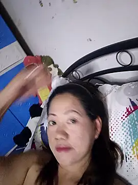 Snapshot of SweetASS6969 chatting on 11/16/25, 06:19 SweetASS6969 online show from 11/16/25, 06:19