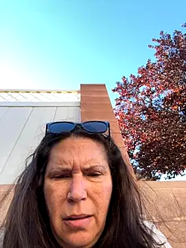 Snapshot of petalsexy chatting on 10/30/25, 04:52 petalsexy online show from 10/30/25, 04:52