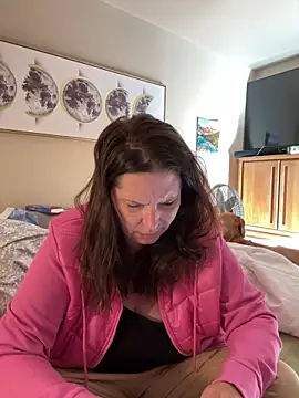 Snapshot of petalsexy chatting on 11/06/25, 03:46 petalsexy online show from 11/06/25, 03:46