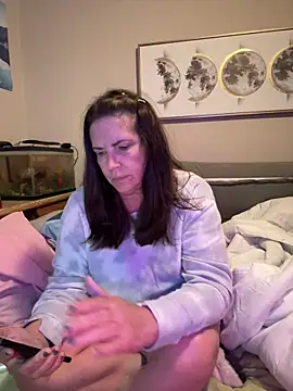 Snapshot of petalsexy chatting on 11/07/25, 04:40 petalsexy online show from 11/07/25, 04:40