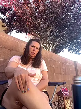 Snapshot of petalsexy chatting on 11/09/25, 05:22 petalsexy online show from 11/09/25, 05:22