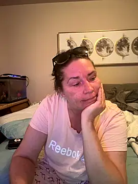 Snapshot of petalsexy chatting on 11/10/25, 07:02 petalsexy online show from 11/10/25, 07:02