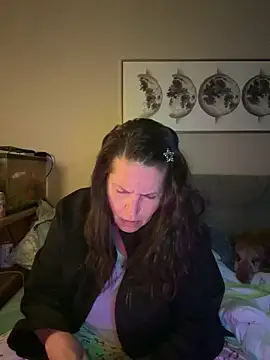 Snapshot of petalsexy chatting on 11/11/25, 03:56 petalsexy online show from 11/11/25, 03:56