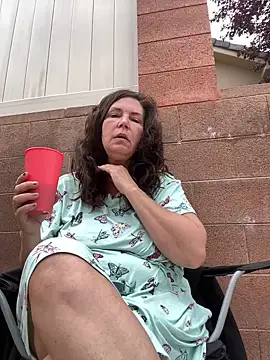 Snapshot of petalsexy chatting on 11/14/25, 05:44 petalsexy online show from 11/14/25, 05:44