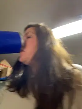 Snapshot of petalsexy chatting on 11/16/25, 05:29 petalsexy online show from 11/16/25, 05:29