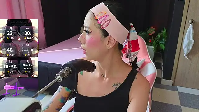 Snapshot of ValentinaBianchi chatting on 10/19/25, 07:58 ValentinaBianchi online show from 10/19/25, 07:58