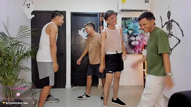 Snapshot of Bisexlifehot__ chatting on 10/13/25, 11:05 Bisexlifehot online show from 10/13/25, 11:05