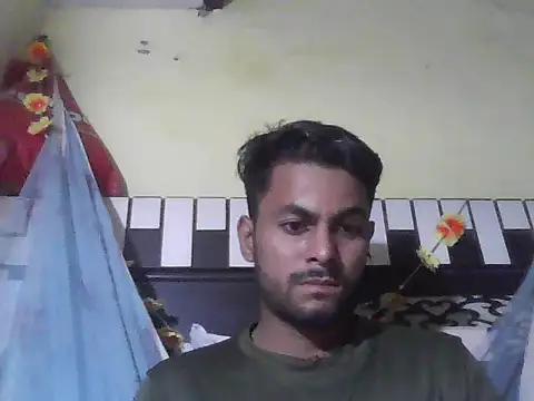 ursdreamperson online show from 10/26/25, 04:24