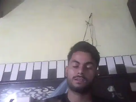 ursdreamperson online show from 10/30/25, 02:24