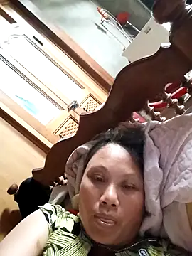 Snapshot of Bibilenu chatting on 10/12/25, 02:43 Bibilenu online show from 10/12/25, 02:43