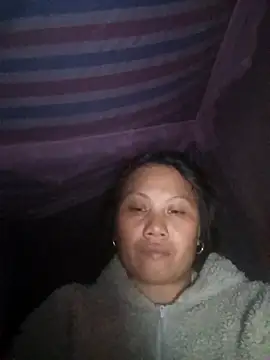 Snapshot of Bibilenu chatting on 11/24/25, 01:44 Bibilenu online show from 11/24/25, 01:44