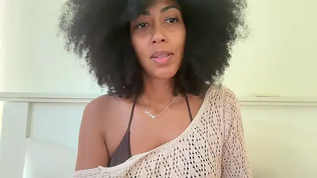 Snapshot of Vaylisse chatting on 10/04/25, 09:51 Vaylisse online show from 10/04/25, 09:51