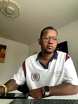 Snapshot of AndyCalifornia1 chatting on 10/11/25, 12:58 AndyCalifornia1 online show from 10/11/25, 12:58