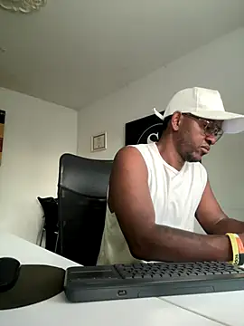 Snapshot of AndyCalifornia1 chatting on 10/15/25, 10:10 AndyCalifornia1 online show from 10/15/25, 10:10