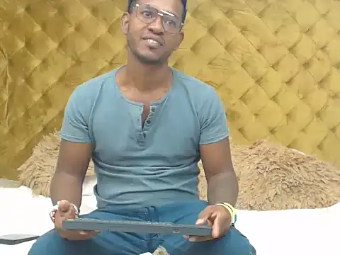 Snapshot of AndyCalifornia1 chatting on 10/17/25, 11:57 AndyCalifornia1 online show from 10/17/25, 11:57