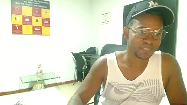 Snapshot of AndyCalifornia1 chatting on 10/18/25, 12:02 AndyCalifornia1 online show from 10/18/25, 12:02