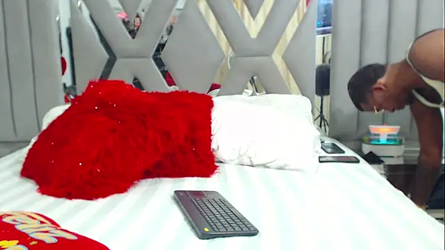 Snapshot of AndyCalifornia1 chatting on 10/25/25, 03:58 AndyCalifornia1 online show from 10/25/25, 03:58