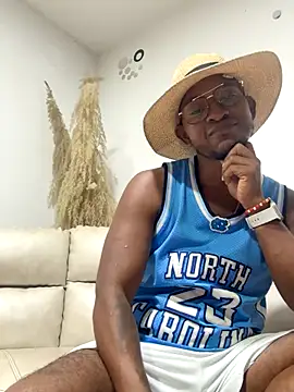 Snapshot of AndyCalifornia1 chatting on 11/02/25, 07:11 AndyCalifornia1 online show from 11/02/25, 07:11