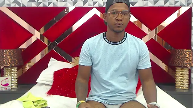 Snapshot of AndyCalifornia1 chatting on 11/14/25, 12:59 AndyCalifornia1 online show from 11/14/25, 12:59