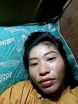 Snapshot of Phuongphuongg chatting on 11/08/25, 10:30 Phuongphuongg online show from 11/08/25, 10:30