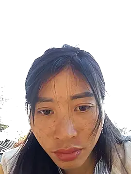 Snapshot of Phuongphuongg chatting on 11/27/25, 08:38 Phuongphuongg online show from 11/27/25, 08:38