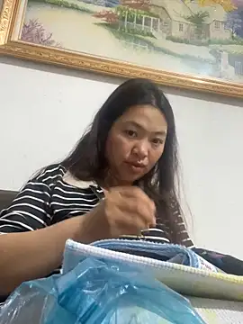 Nhung584 online show from 10/15/25, 12:38