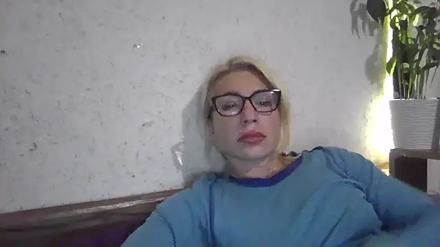 fox red lady7 online show from 10/07/25, 07:44