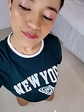 LUNAA    online show from 10/10/25, 03:38