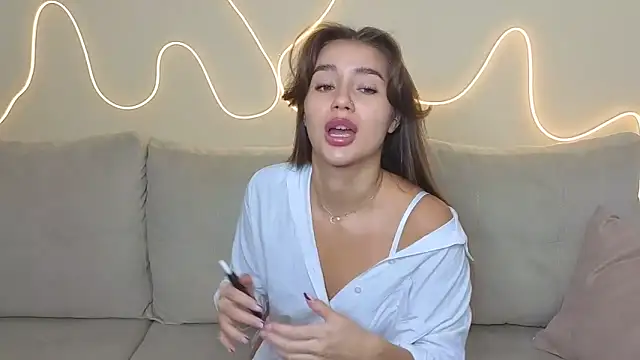 KathrynBrooks online show from 10/21/25, 03:24