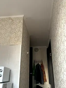 Snapshot of Kiravix chatting on 10/15/25, 04:01 Kiravix online show from 10/15/25, 04:01