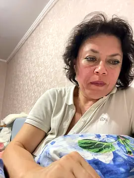 Snapshot of Kiravix chatting on 10/16/25, 08:32 Kiravix online show from 10/16/25, 08:32