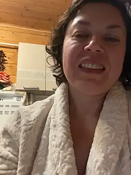 Snapshot of Kiravix chatting on 11/03/25, 07:59 Kiravix online show from 11/03/25, 07:59