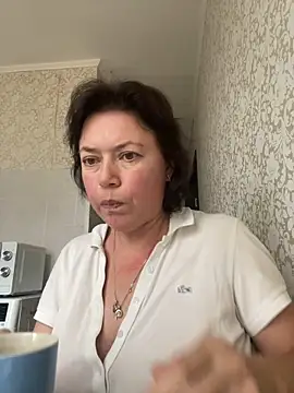 Snapshot of Kiravix chatting on 11/04/25, 09:30 Kiravix online show from 11/04/25, 09:30