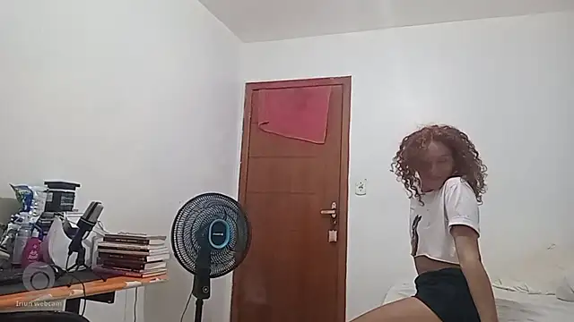 Snapshot of greatbrnrd chatting on 09/15/25, 11:27 greatbrnrd online show from 09/15/25, 11:27