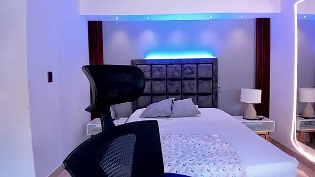 sofiacaramel online show from 10/21/25, 07:36