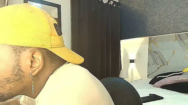 Snapshot of muller_asher chatting on 11/06/25, 02:56 muller asher online show from 11/06/25, 02:56