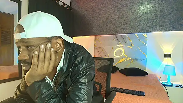 Snapshot of muller_asher chatting on 11/08/25, 04:12 muller asher online show from 11/08/25, 04:12