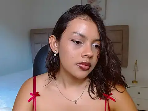 Mariannexoxx online show from 11/07/25, 07:47