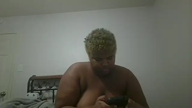 Snapshot of techprincessxx chatting on 09/26/25, 05:28 techprincessxx online show from 09/26/25, 05:28