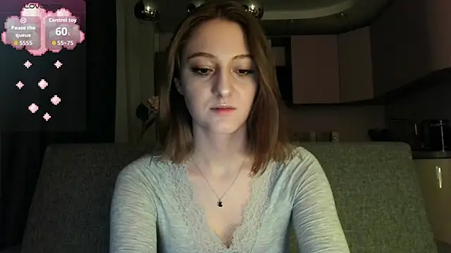 Snapshot of white_liillyy chatting on 10/26/25, 07:09 white liillyy online show from 10/26/25, 07:09