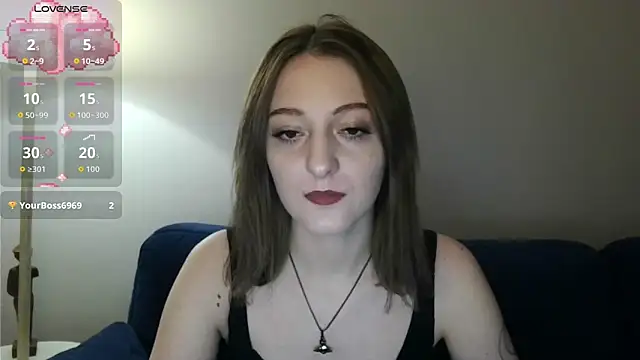 Snapshot of white_liillyy chatting on 11/25/25, 04:29 white liillyy online show from 11/25/25, 04:29