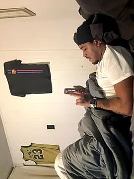 tyrek5051 online show from 11/03/25, 04:19