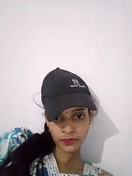 Snapshot of Sexey-Komal chatting on 10/01/25, 05:08 Sexey-Komal online show from 10/01/25, 05:08
