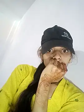 Snapshot of Sexey-Komal chatting on 10/10/25, 02:54 Sexey-Komal online show from 10/10/25, 02:54